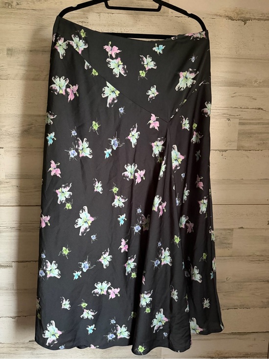 Banana Republic Dresses & Skirts - Banana Republic Black Maxi Skirt with Pastel Floral Print